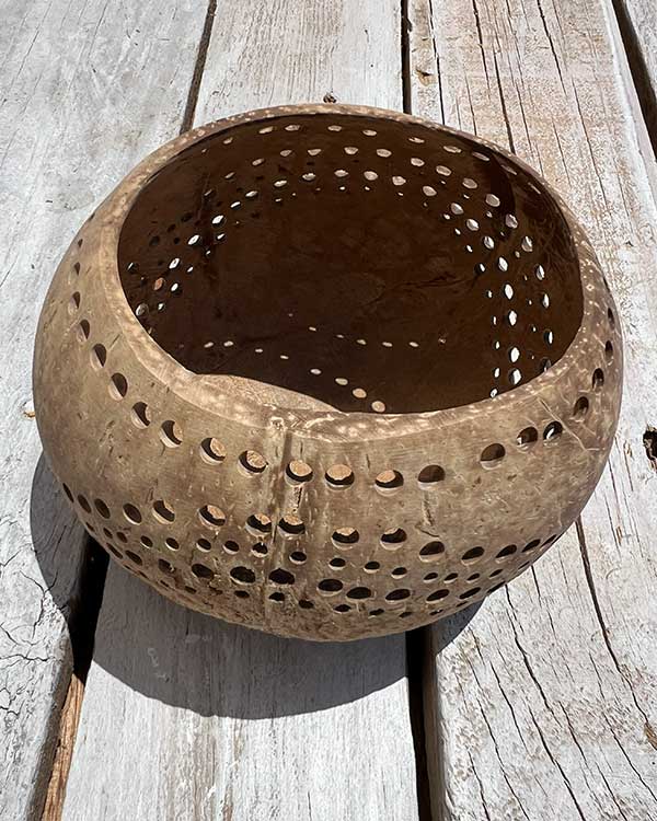 COCONUT SHELL CANDLE HOLDER WITH CARVED DETAIL