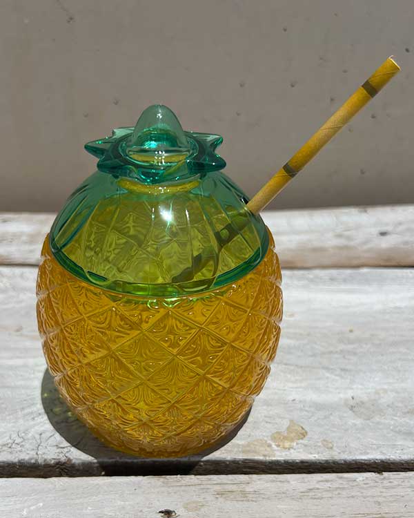 PLASTIC PINAPPLE DRINKING CUP WITH REMOVABLE LID 2