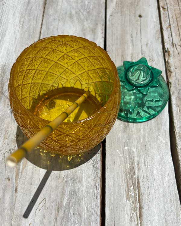 PLASTIC PINAPPLE DRINKING CUP WITH REMOVABLE LID ABOVE VIEW