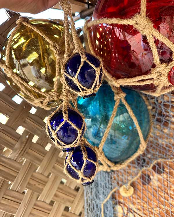MINI BLUE FISH FLOAT STRING DECOR CLUSTER