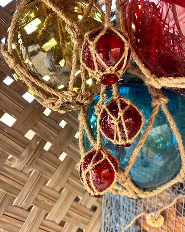 MINI RED FISH FLOAT STRING DECOR HANGING IN A CLUSTER